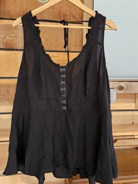 Torrid Black Sleeveless Hook&Eye Front Peplum Moto Tank Goth Size 2/2x Bikercore